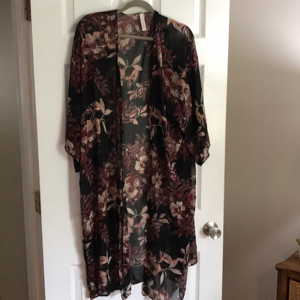 Black and crimson kimono